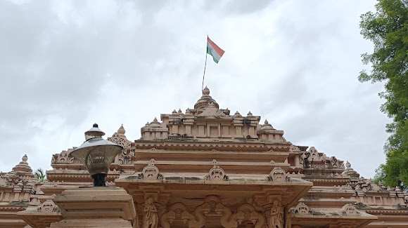 Kolanupak Swatamber Jain Mandir